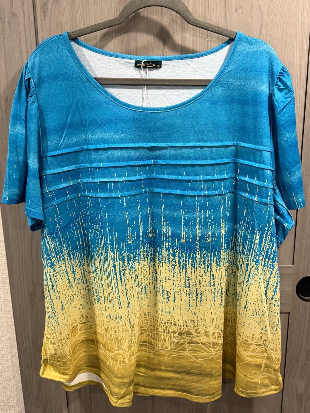 Casual Scoop-Neck Ombre Tee in Blue and Yellow by Evonna